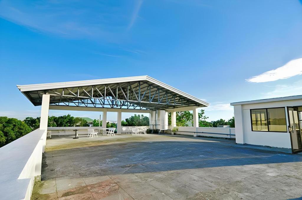 El Haciendero Private Hotel Iloilo City Exterior photo