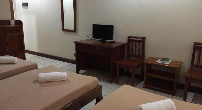 El Haciendero Private Hotel Iloilo City Exterior photo